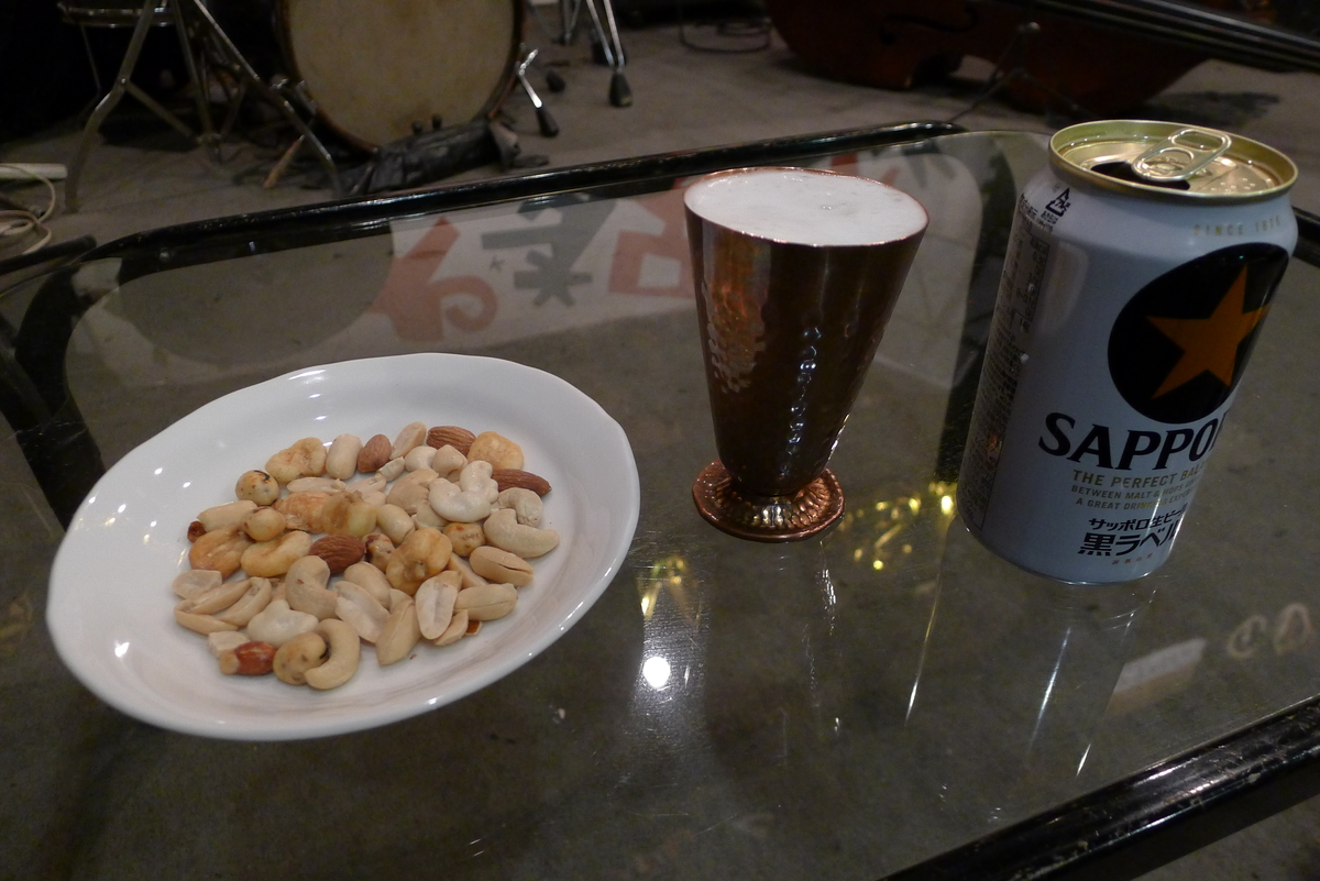 Figure 8: Mixed nuts and Sapporo can beer at Aketa no Mise
