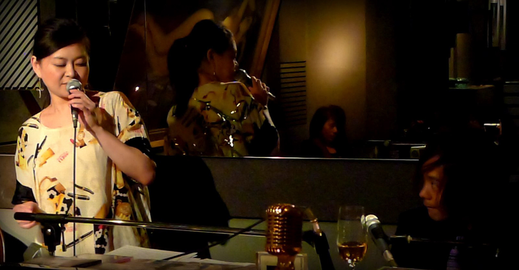 Figure 1: Vocalist Reika JJ and pianist Seiji Endo performing at Barbra in 2012