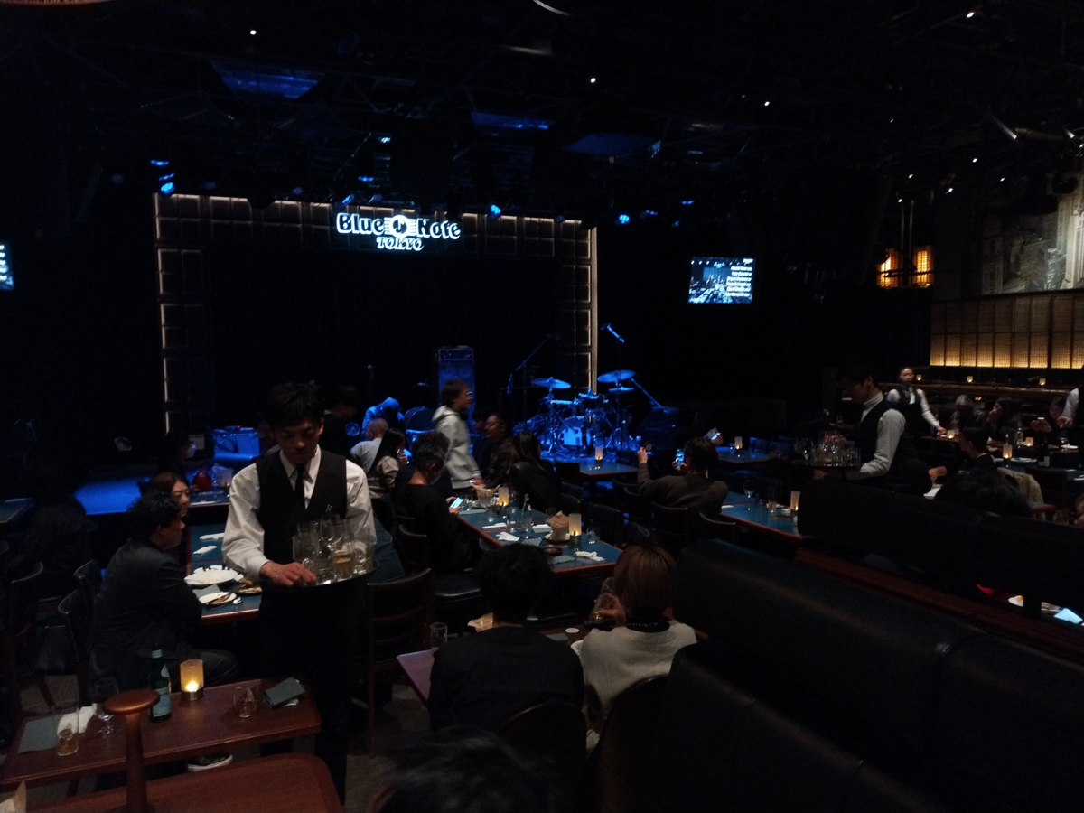 Figure 6: Blue Note Tokyo intermission
