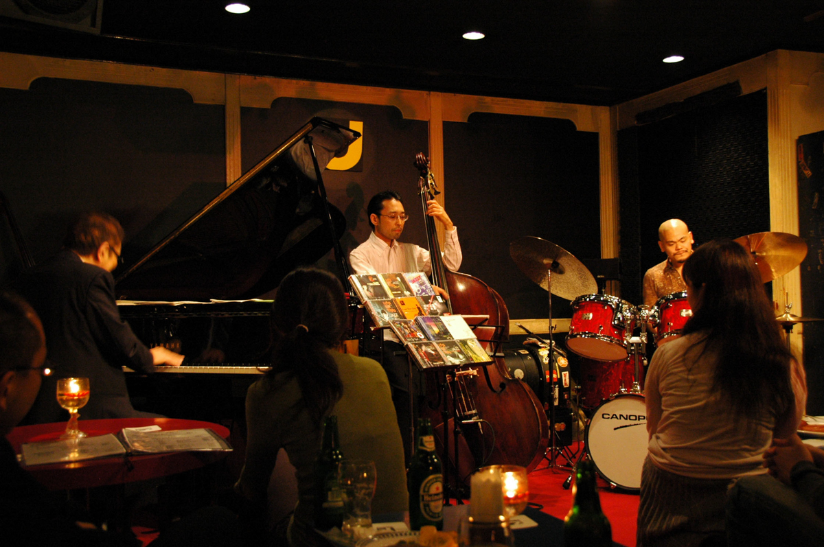 Figure 2: The Yuji Ohno Trio at Jazzspot J in May 2007