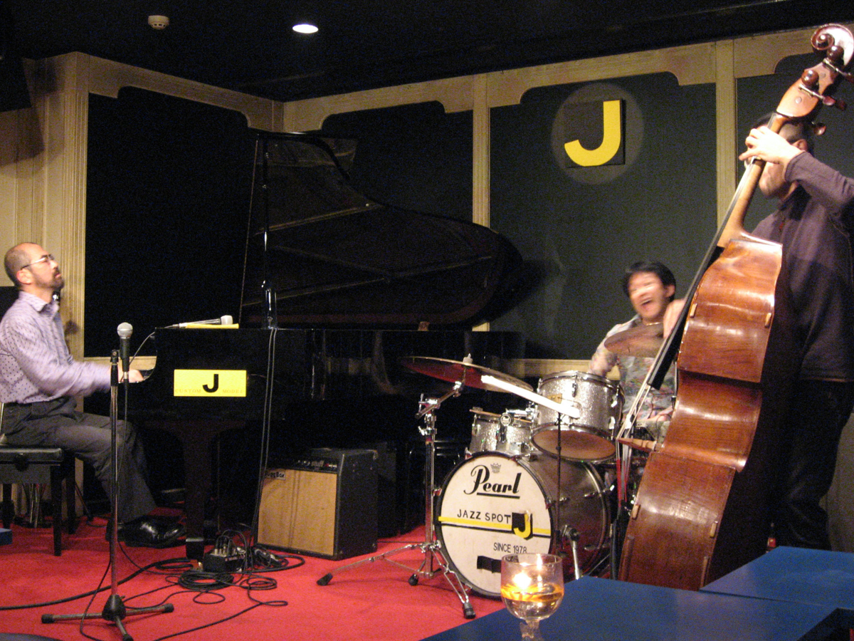 Figure 6: Jazzspot J, November 2006