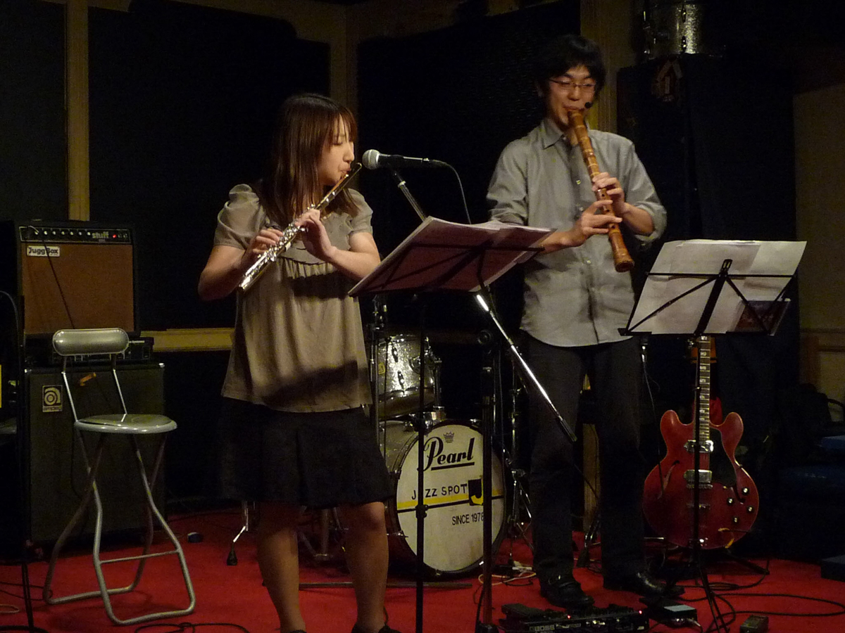Figure 8: Akemi Ohta (flute) and Reikan Kobayashi (shakuhachi) at Jazzspot J in November 2011