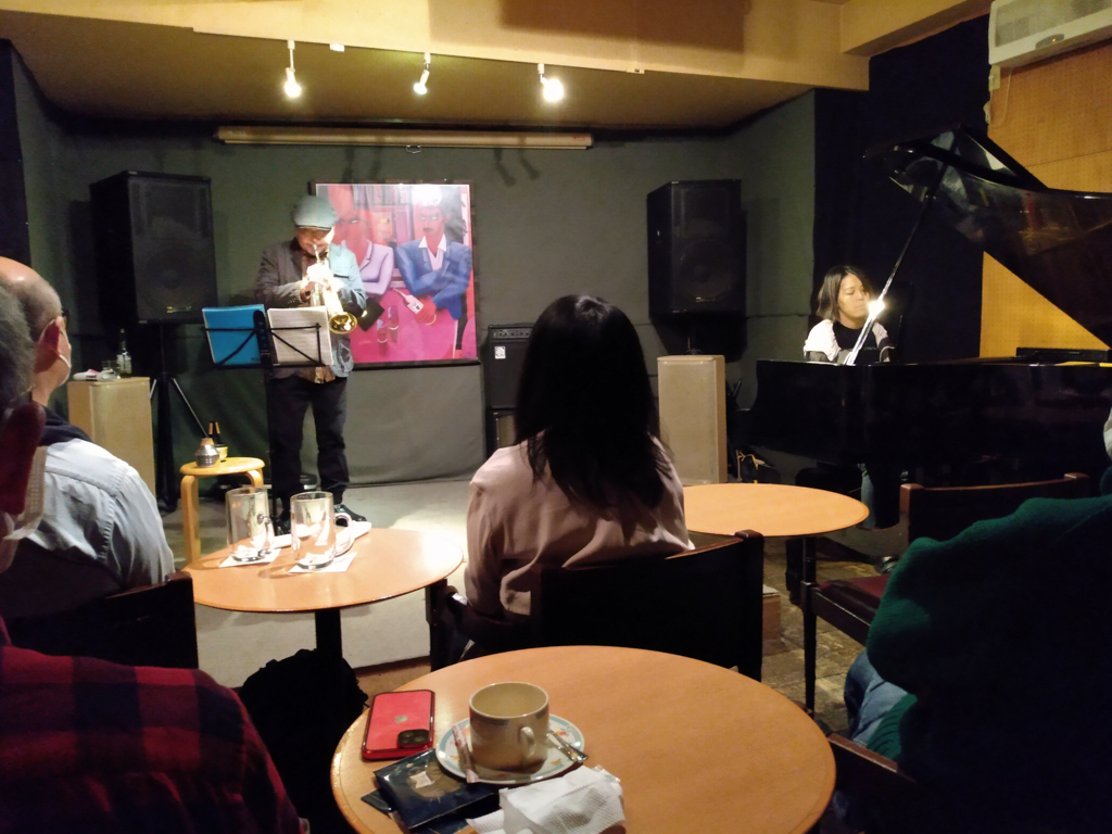 Figure 1: Tetsuji Yoshida and Mikiko Nagatake performing at Knuttel House in March 2023