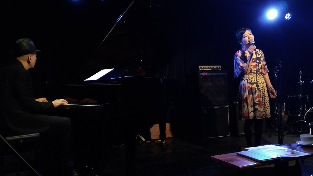 Figure 4: Emiko Voice and pianist Phillip Strange at Lydian in 2018