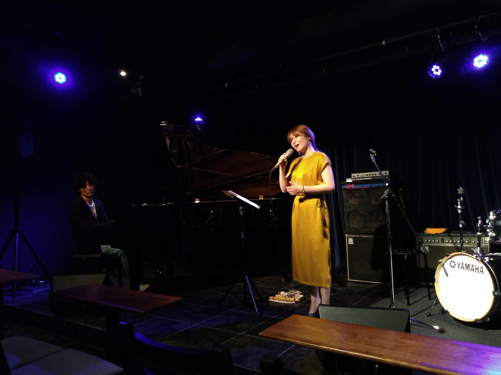 Figure 5: Vocalist Akiko Suda and pianist Yuichi Narita performing at Lydian in 2019