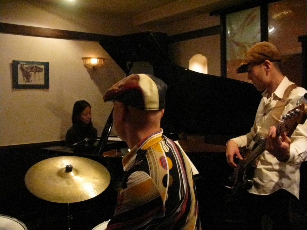 Figure 2: The Harumi Nomoto Trio at Nardis in 2008