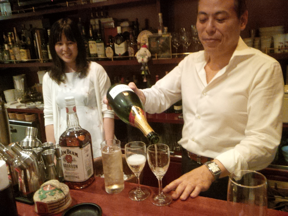 Figure 7: Special jazz live & wine party event at Nardis in 2016
