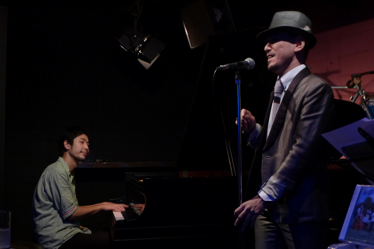 Figure 40: George Nakajima (piano) and Ken Takai (vocal) at Salt Peanuts in September 2013