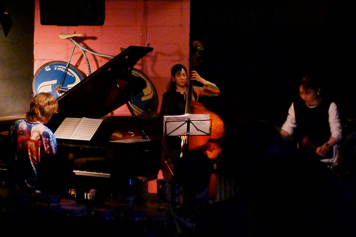 Figure 104: Sora Ichikawa (piano), Yuki Ito (bass), and Reiko Yamamoto (vibraphone) at Salt Peanuts in March 2024