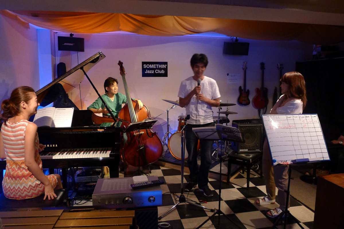 Figure 3: A session at Somethin&rsquo; in 2015