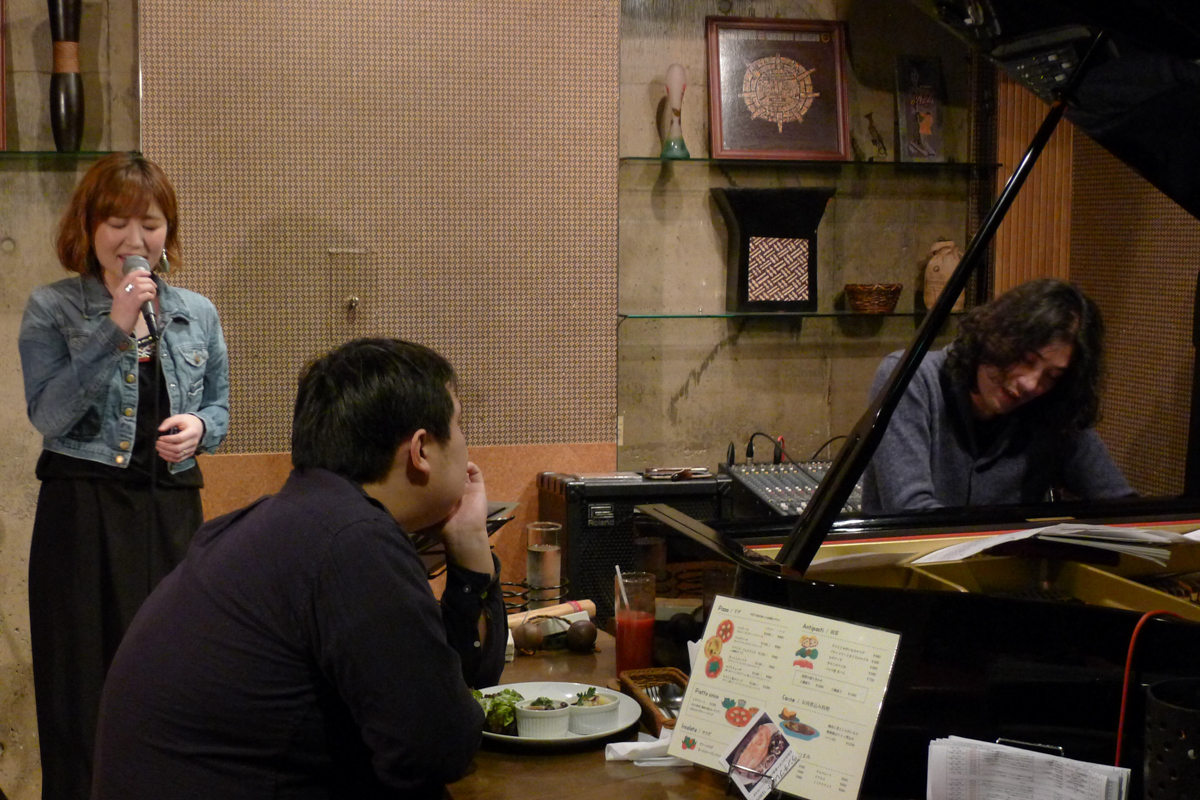 Figure 5: Botan Duo with Akiko Suda (vocals) and Yuichi Narita (piano) at Strings in February 2017