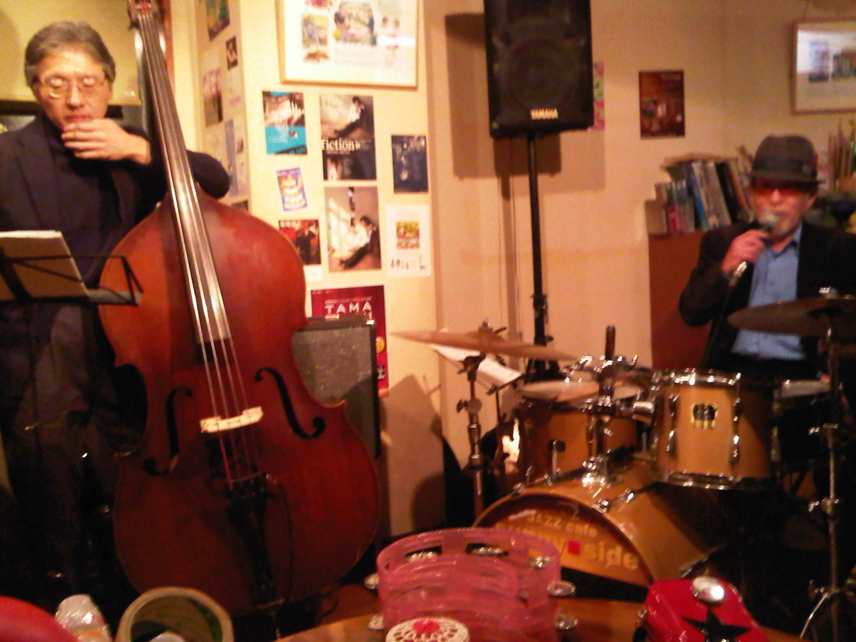 Figure 8: Tommy Morota (drums) Trio at Sunny Side in 2010