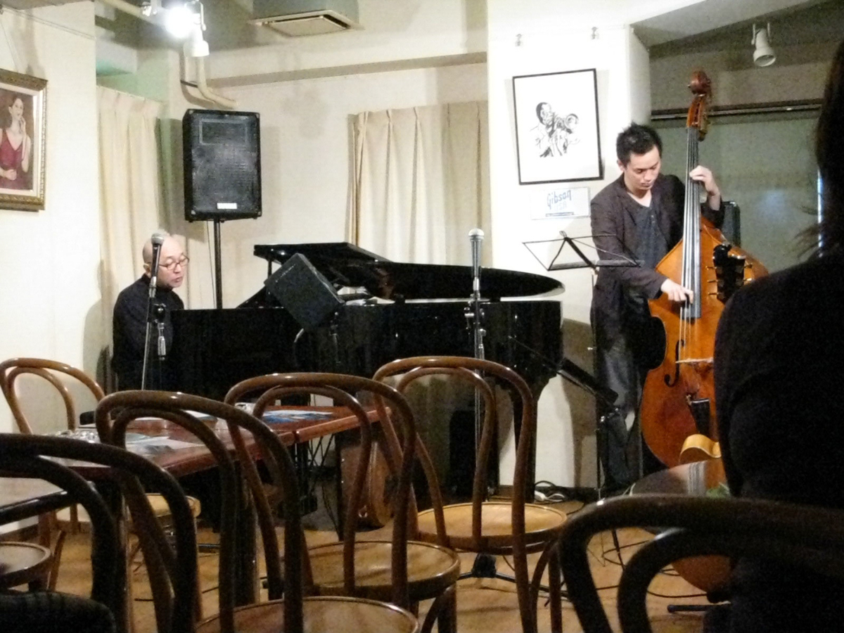 Figure 10: Vocal jam session at Sunny Side in 2008