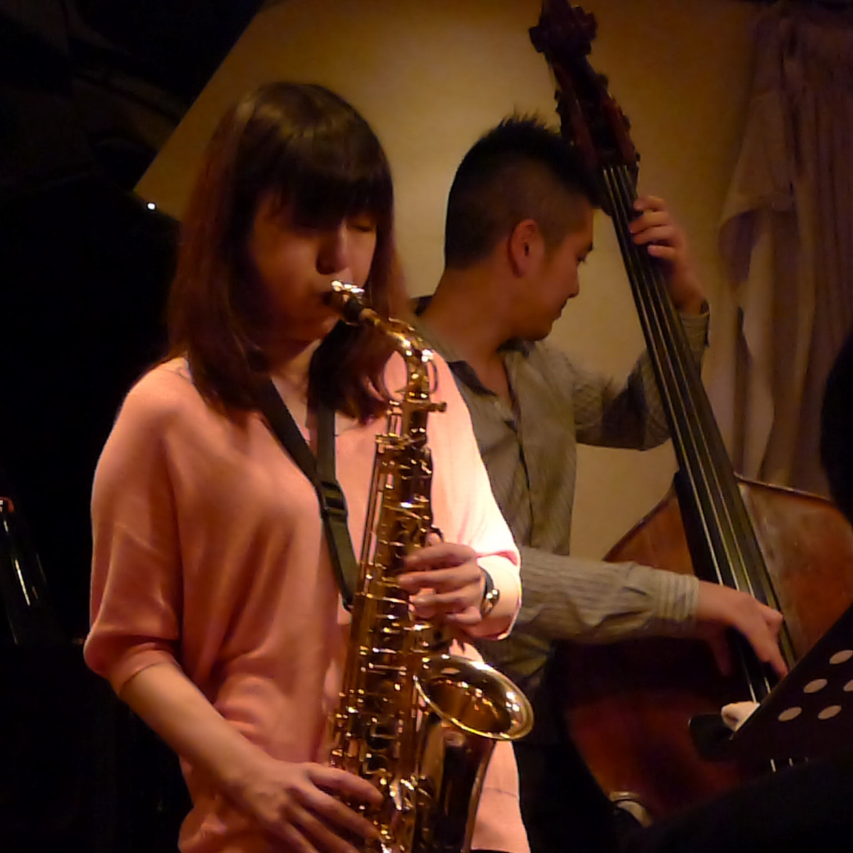 Figure 16: Miyuki Moriya (sax) and Hiroshi Ikejiri (bass) at Thelonious in May 2015