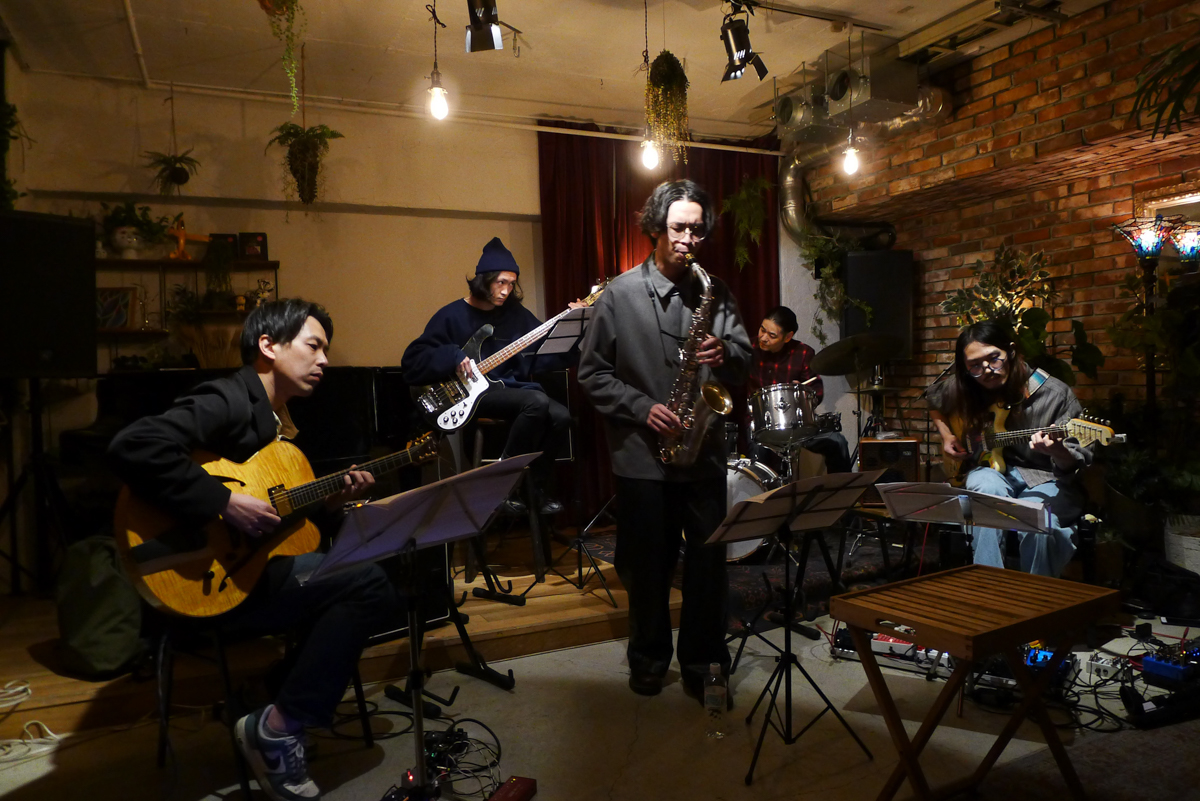 Figure 11: 2G1B1D1H group with Shinji Miyazaki (guitar), Junja Kameyama (guitar), Masatake Abe (bass), Kazumi Ikenaga (drums), and Masaki Hanawa (sax) at Velvet Sun in 2025